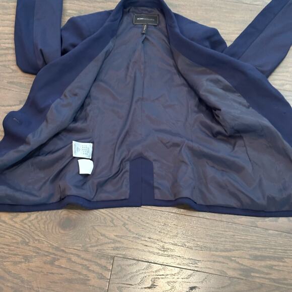 BCBG Maxazria Versatile Single Button Navy Blazer Size Medium - Picture 7 of 9